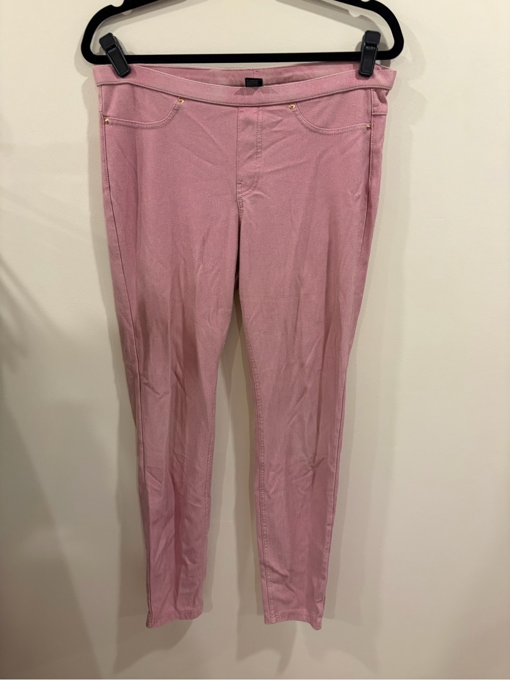 Hue Slim Leg Pink Pants Size L